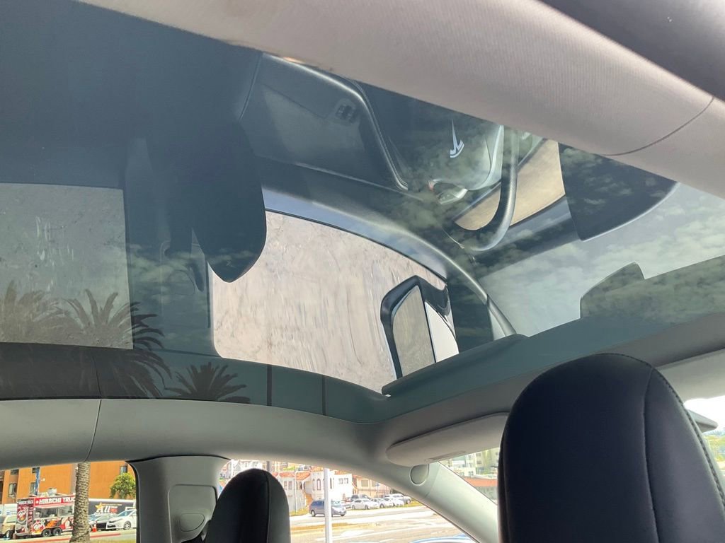 Used 2021 Tesla Model Y Long Range image 58