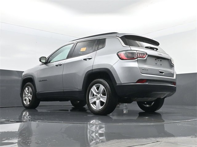 Used 2022 Jeep Compass Latitude w/ Sun and Sound Group image 23
