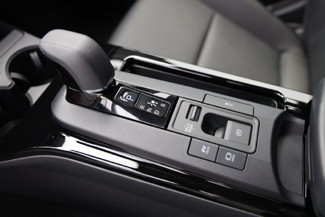 New 2027 Toyota Prius FWD image 22