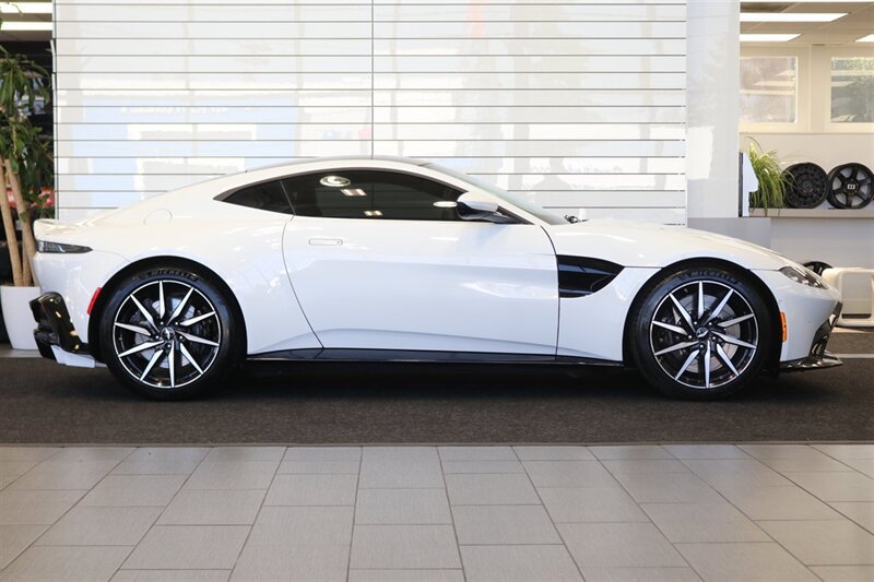 Used 2020 Aston Martin V8 Vantage Coupe RWD image 5