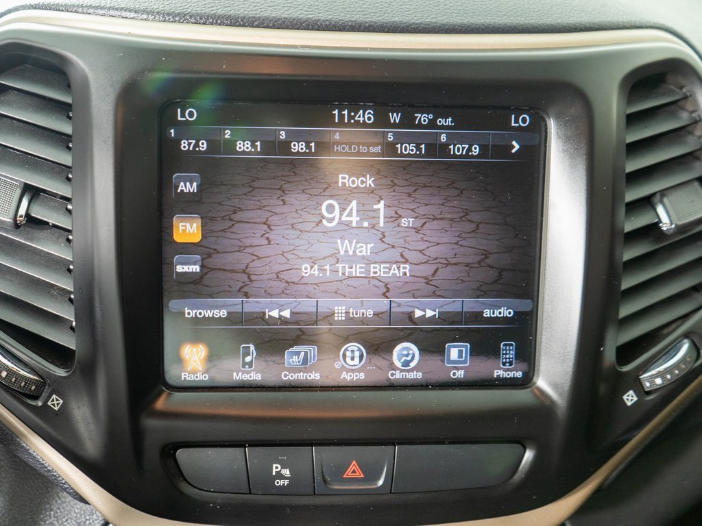 Used 2018 Jeep Cherokee Limited image 18