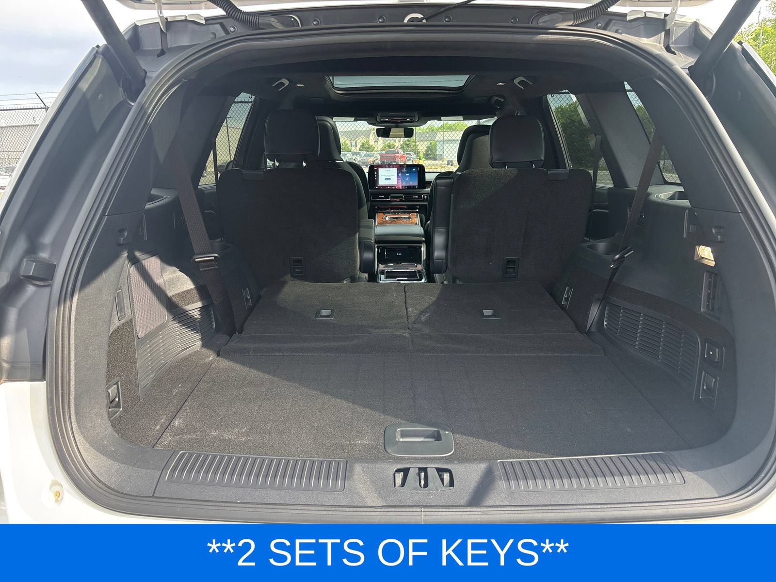 Certified 2025 Lincoln Aviator Black Label w/ Jet Appearance Package AWD/4WD image 13