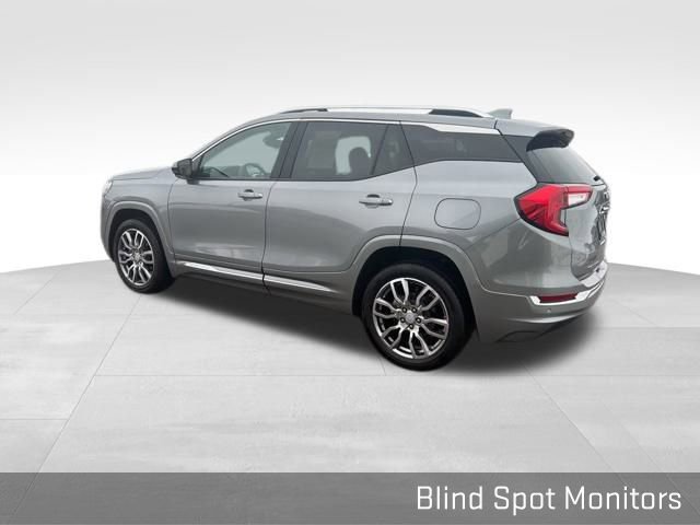 Used 2024 GMC Terrain Denali w/ Denali Premium Package image 11
