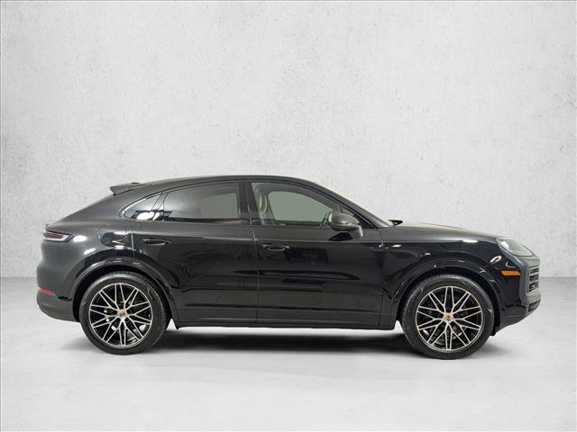 Certified 2025 Porsche Cayenne Coupe image 8