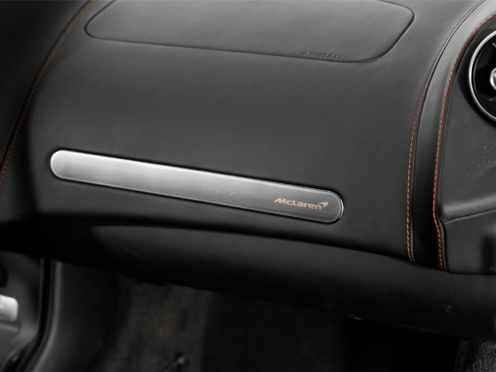 Used 2023 McLaren GT RWD image 45