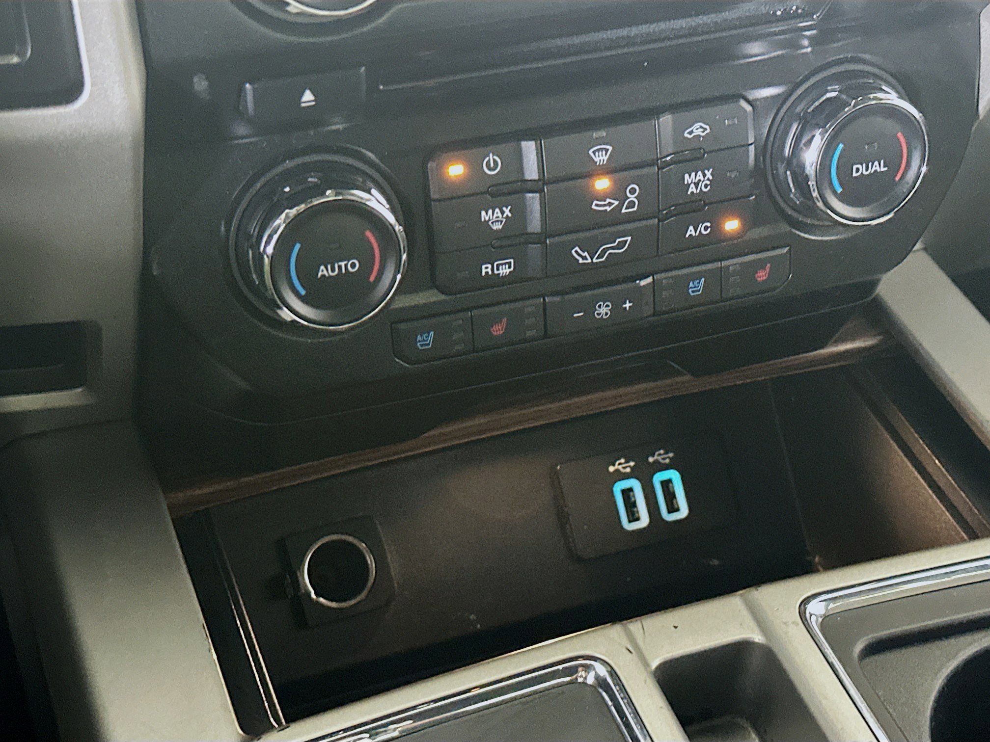 Used 2016 Ford F150 Lariat RWD image 26