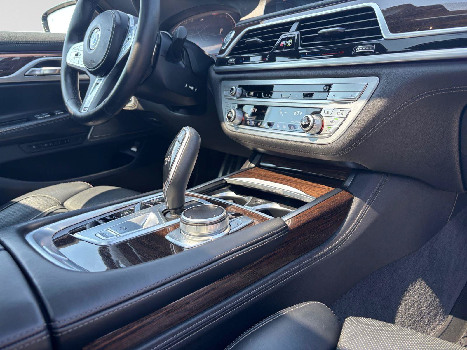 Used 2022 BMW 740i xDrive w/ M Sport Package AWD/4WD image 58