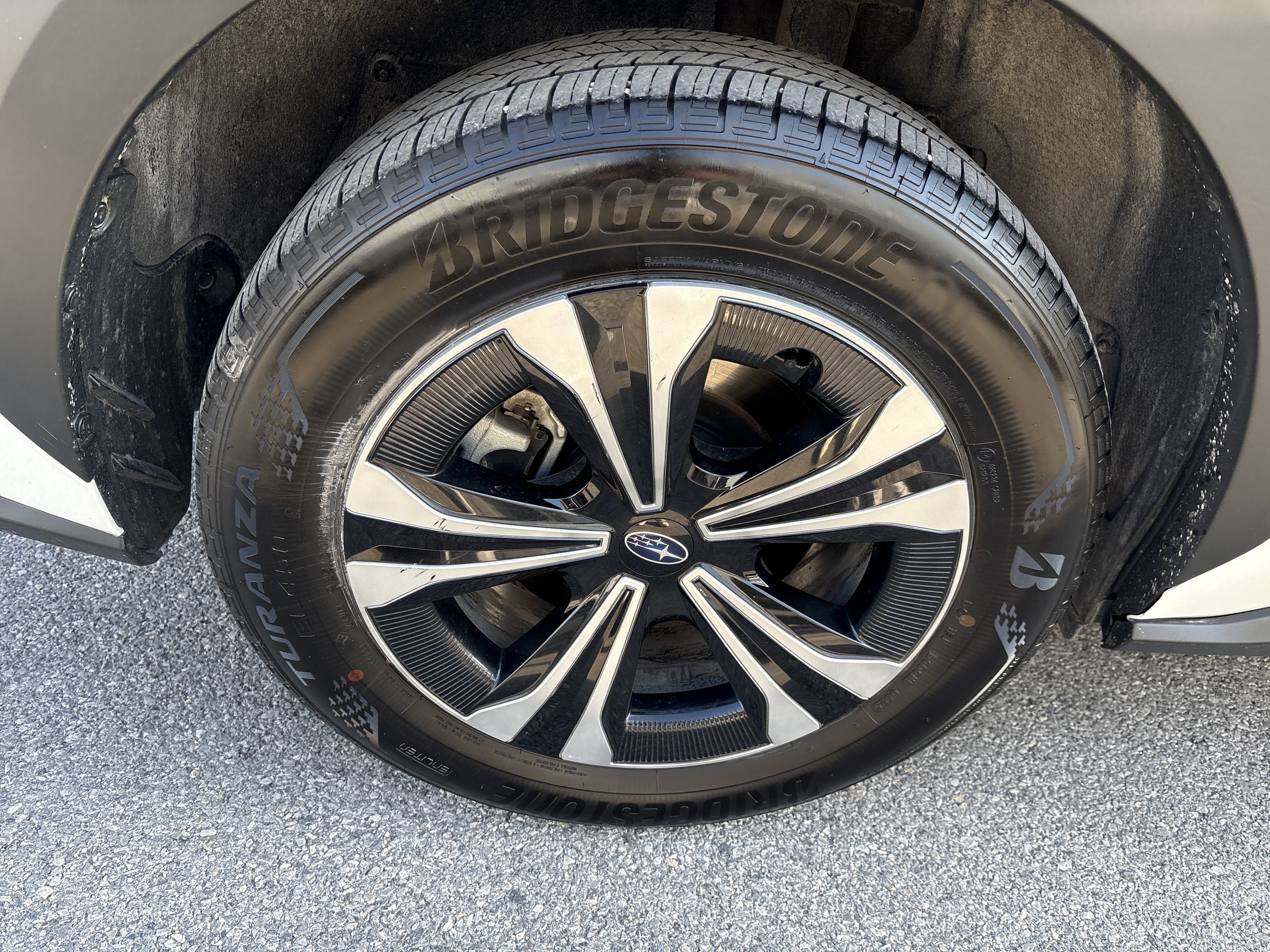 Used 2025 Subaru Solterra Premium w/ Premium Convenience Package image 8