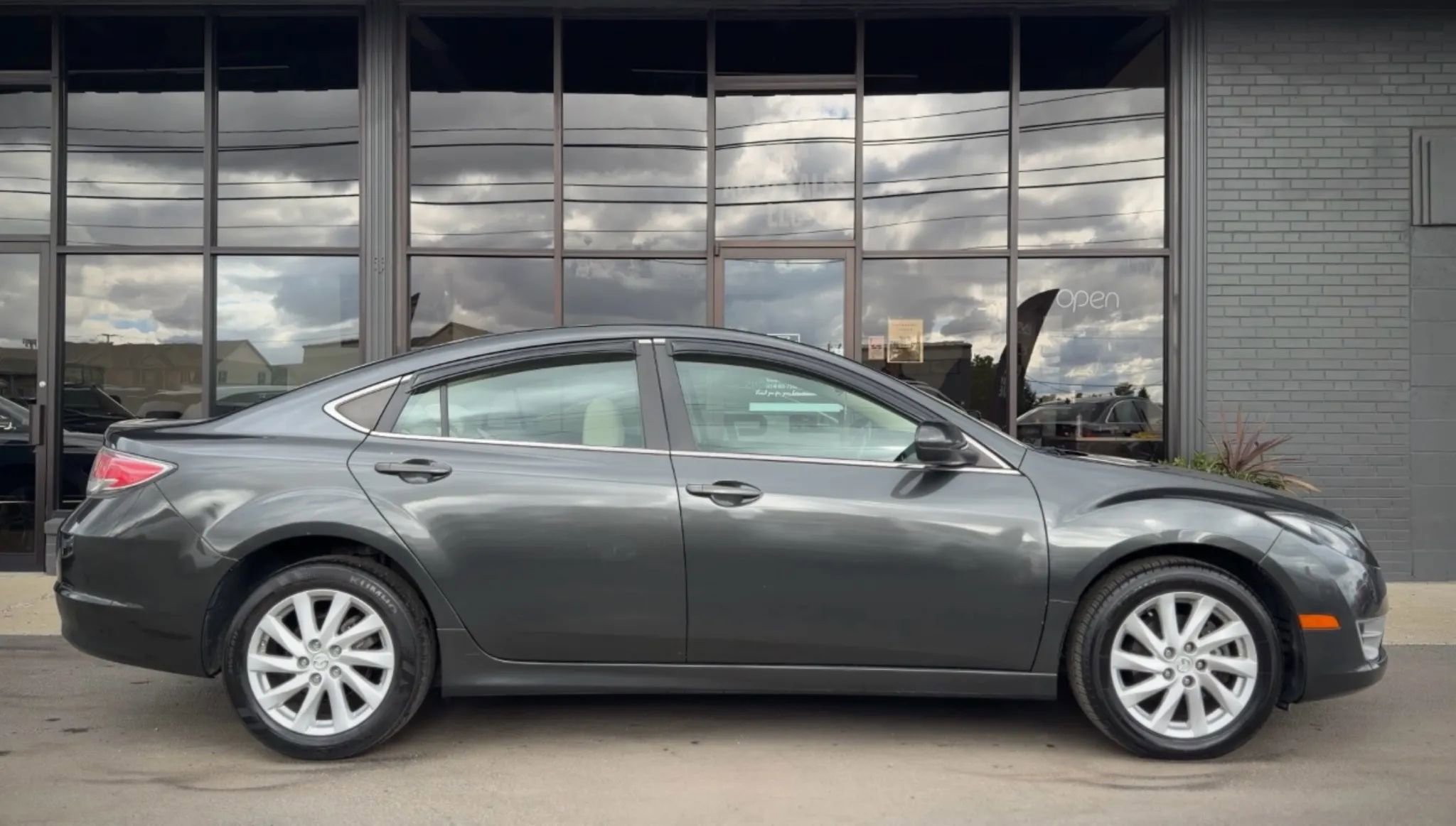 Used 2013 MAZDA MAZDA6 i Touring image 2