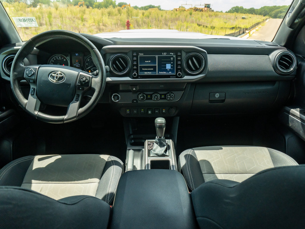 Used 2020 Toyota Tacoma TRD Sport w/ Technology Package RWD image 19