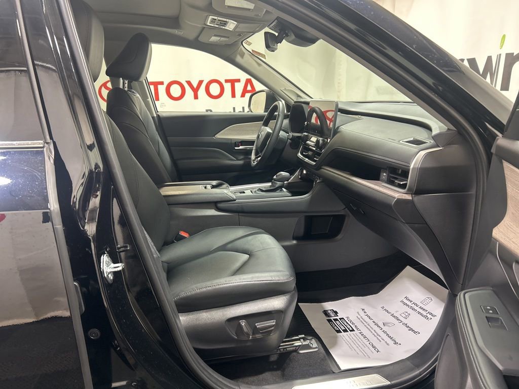Used 2026 Toyota Grand Highlander Limited image 13