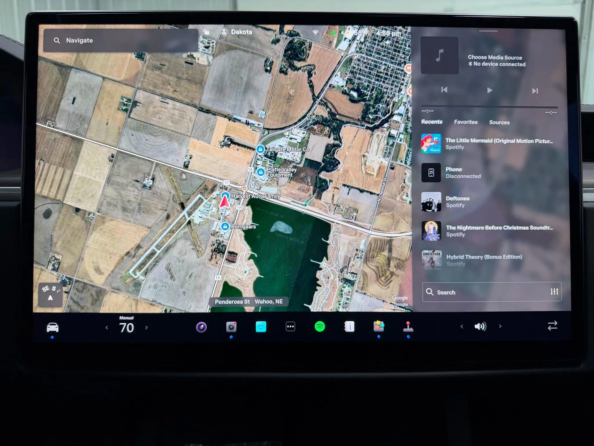 Used 2025 Tesla Model X image 25