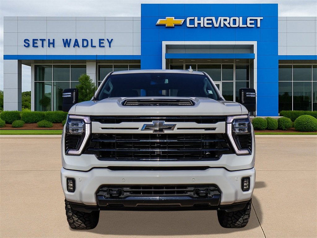 Used 2024 Chevrolet Silverado 2500 LTZ w/ LTZ Plus Package image 2