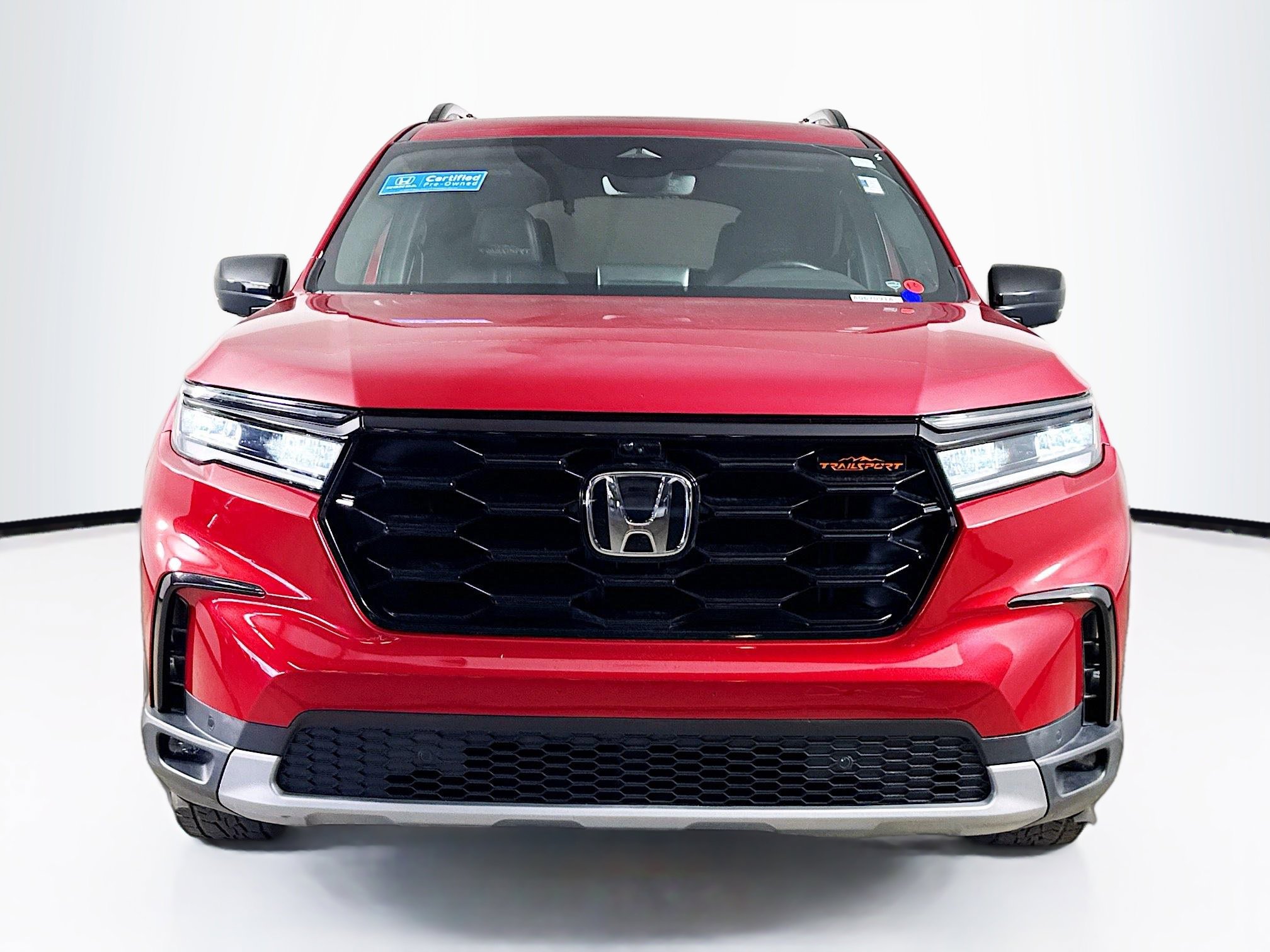 Certified 2024 Honda Pilot TrailSport image 3