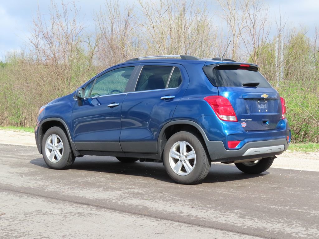Used 2020 Chevrolet Trax LT w/ LT Convenience Package image 4