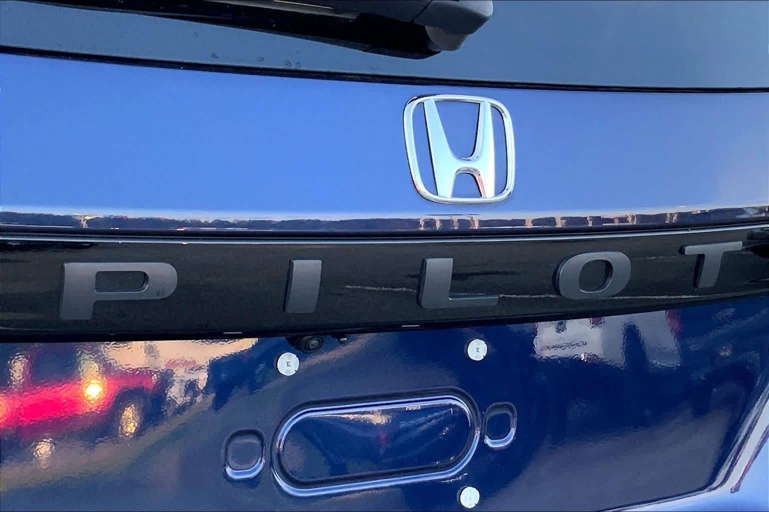 Used 2023 Honda Pilot Elite image 10