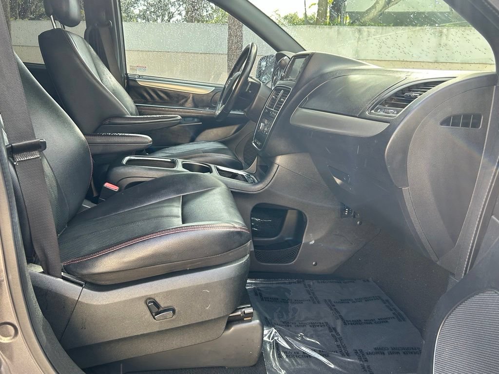 Used 2019 Dodge Grand Caravan GT FWD image 29