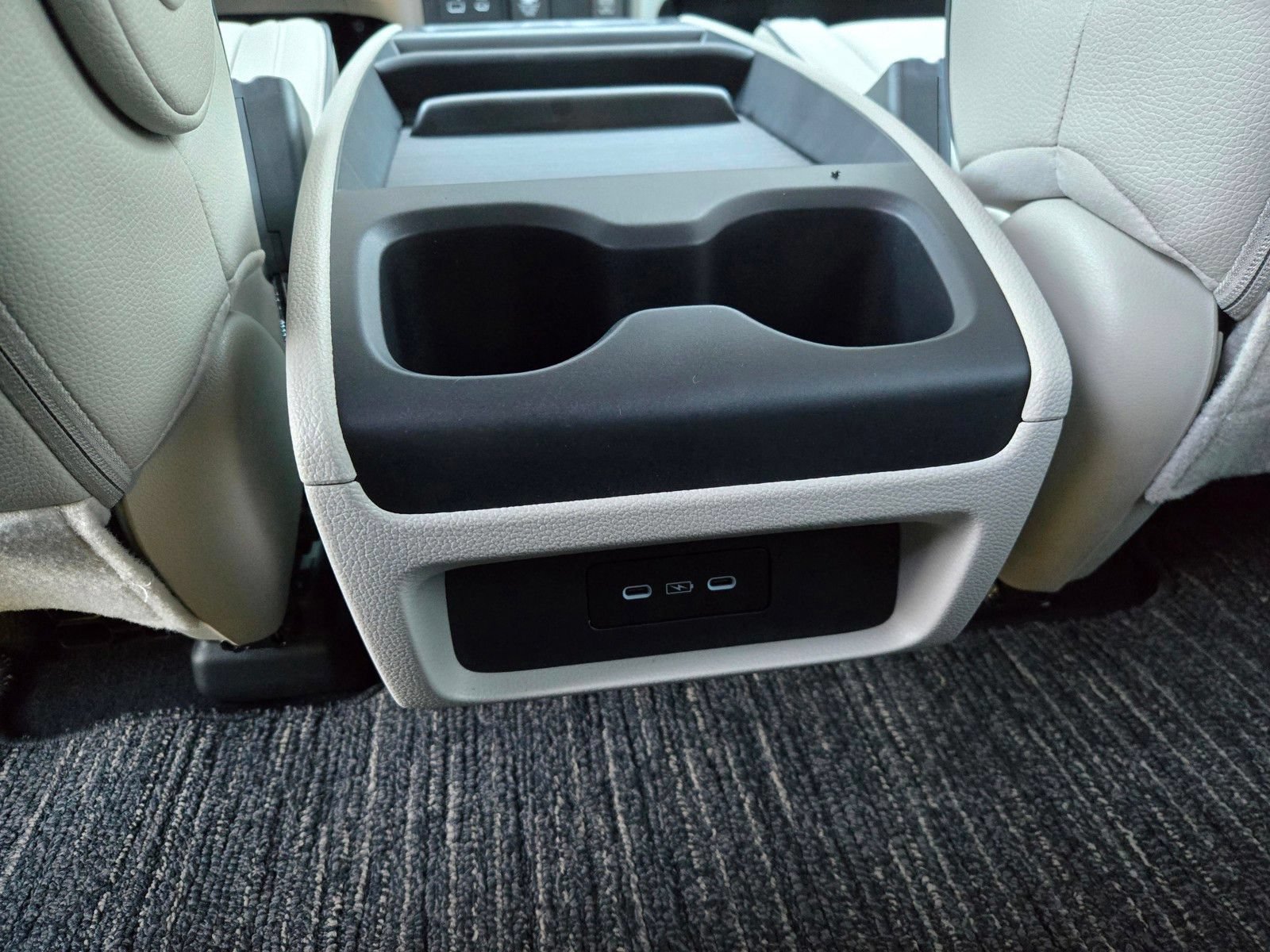 New 2026 Honda Odyssey Touring image 11