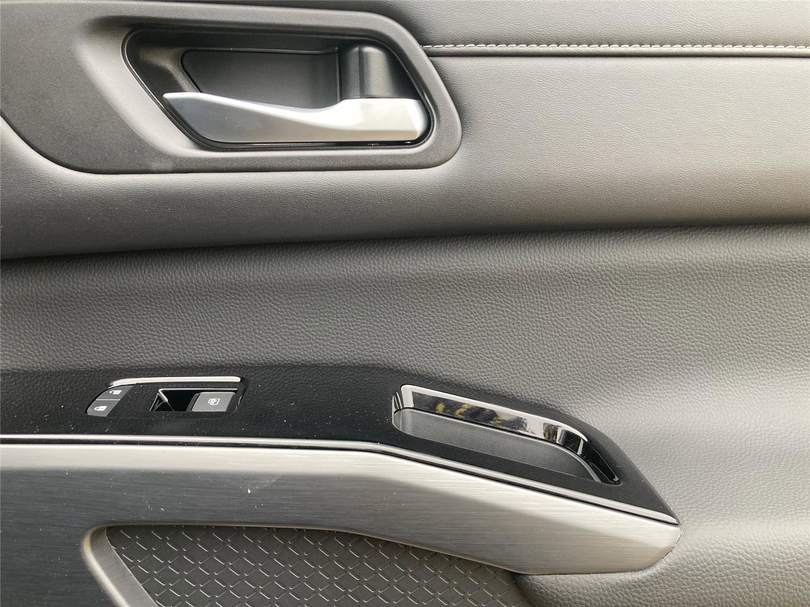 New 2026 Nissan Pathfinder SL w/ SL Premium Package image 34