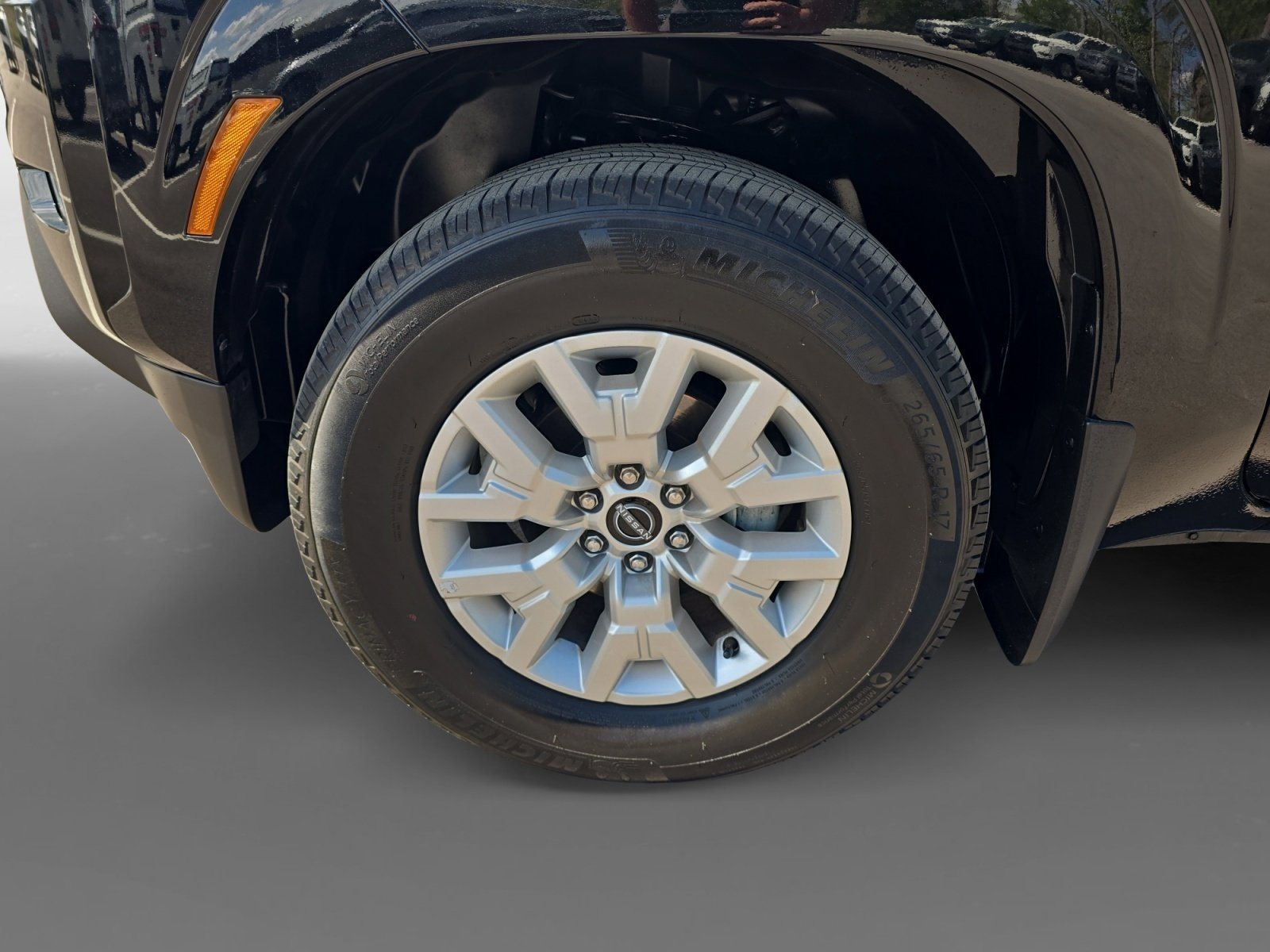 Certified 2023 Nissan Frontier SV w/ SV Premium Package image 9