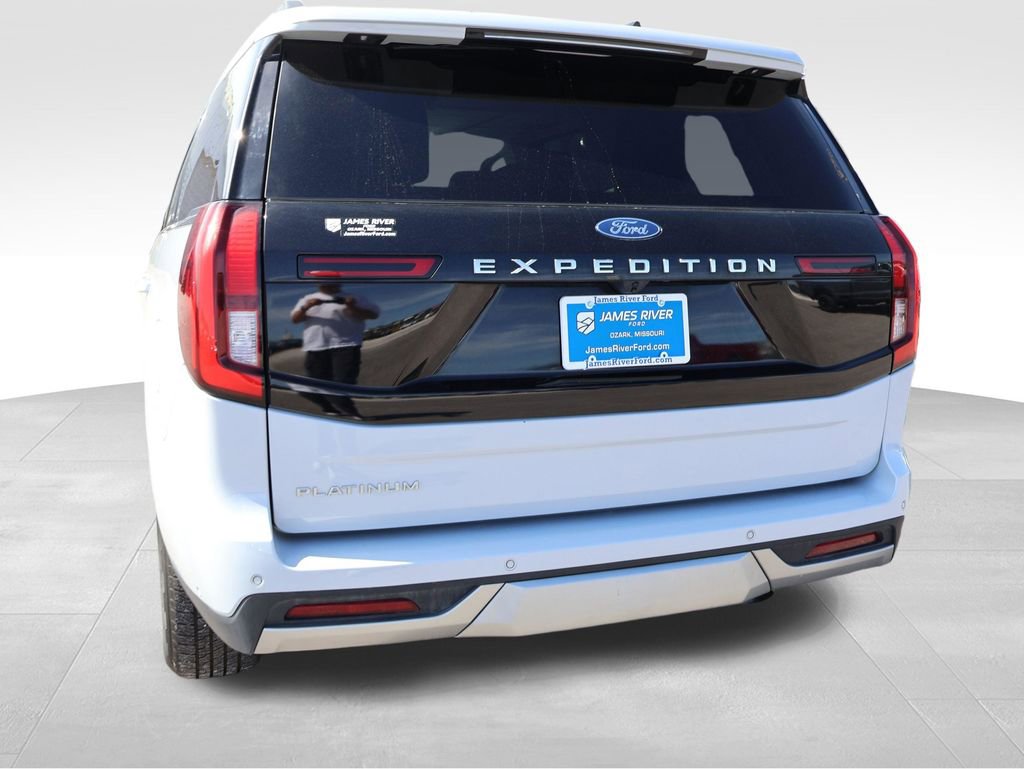 Used 2025 Ford Expedition Platinum AWD/4WD image 5