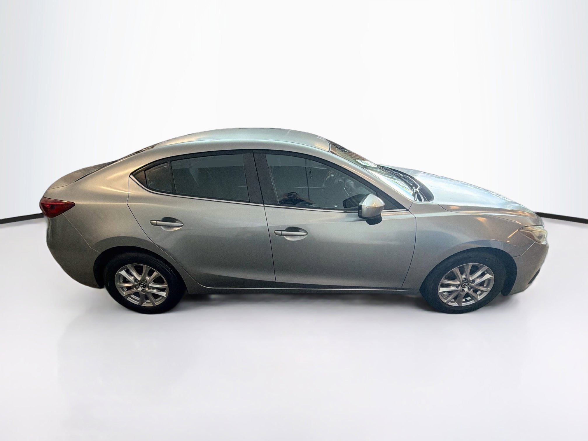 Used 2016 MAZDA MAZDA3 i Sport w/ Preferred Equipment Package FWD image 10