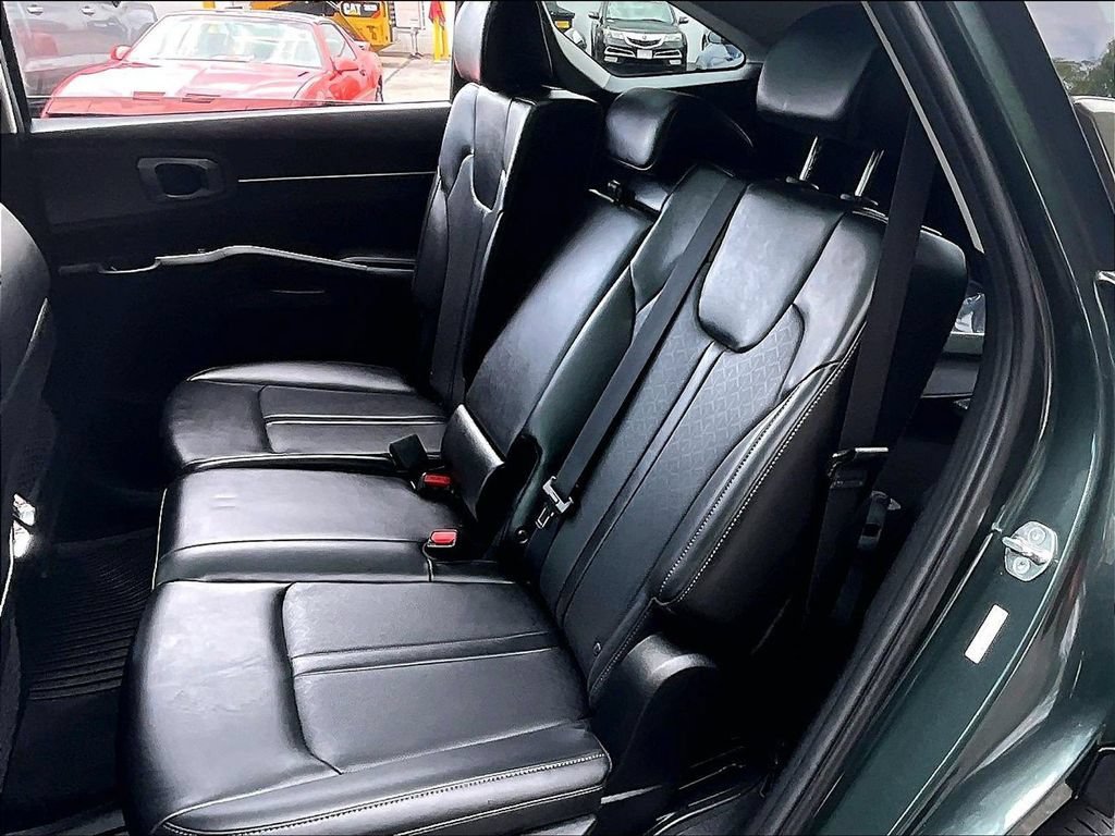 Used 2023 Kia Sorento S w/ Panoramic Sunroof Package AWD/4WD image 14