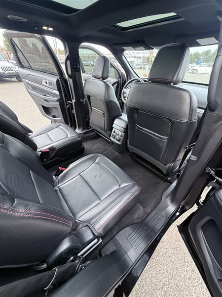 Used 2019 Ford Explorer Sport w/ Equipment Group 401A AWD/4WD image 31