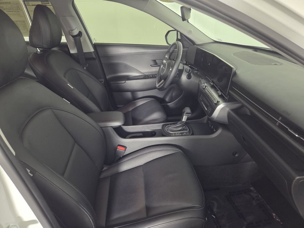 Used 2024 Hyundai Kona SEL FWD image 32