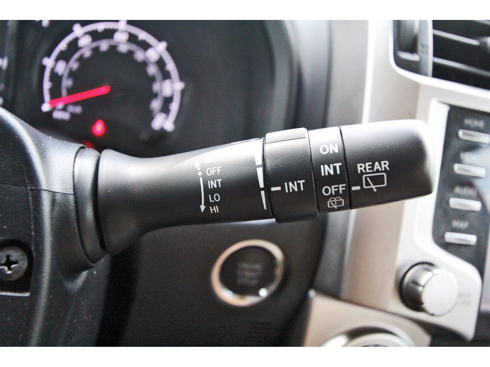 Used 2023 Toyota 4Runner SR5 AWD/4WD image 18