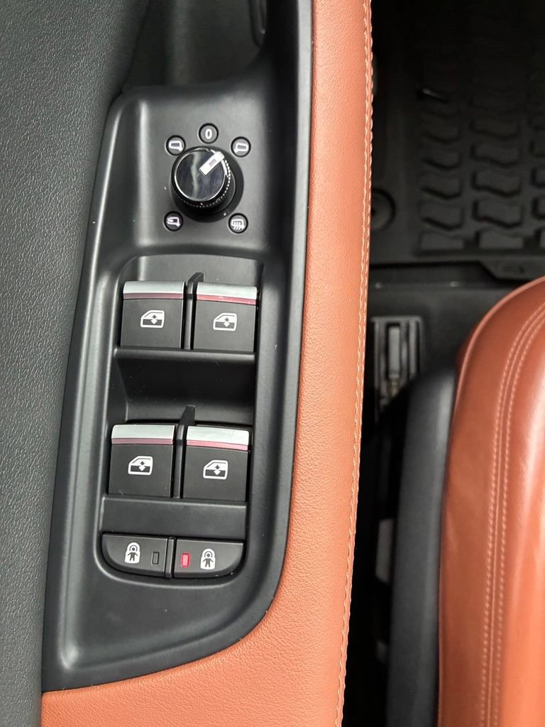 Used 2023 Audi Q8 Prestige w/ Prestige Package AWD/4WD image 33