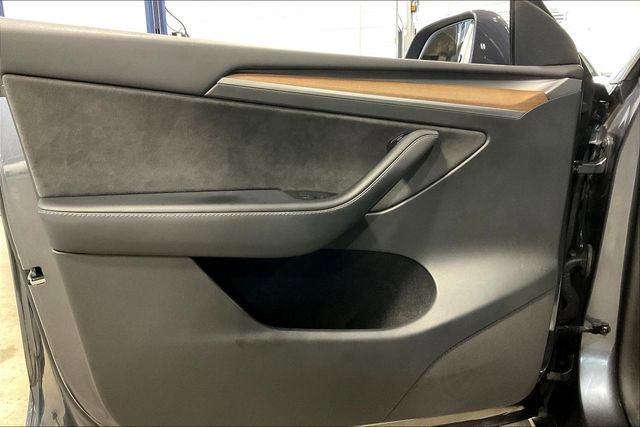 Used 2023 Tesla Model Y Performance image 22