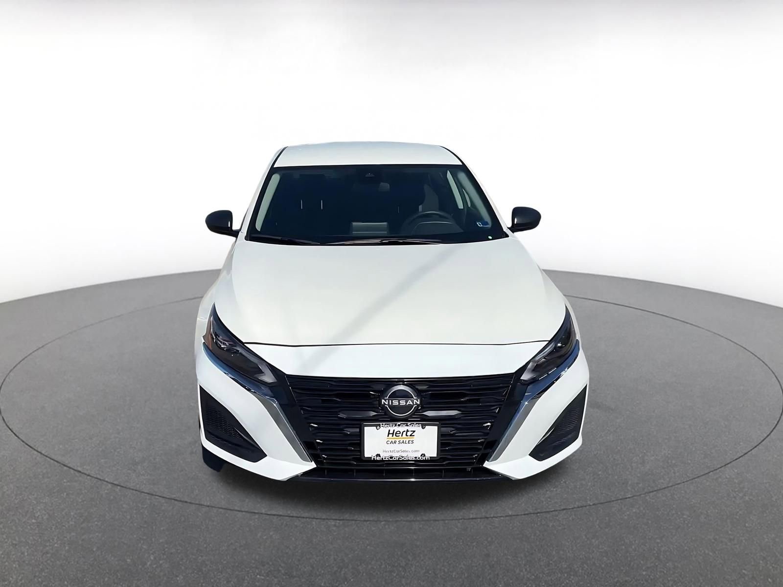 Used 2025 Nissan Altima 2.5 SV FWD image 4