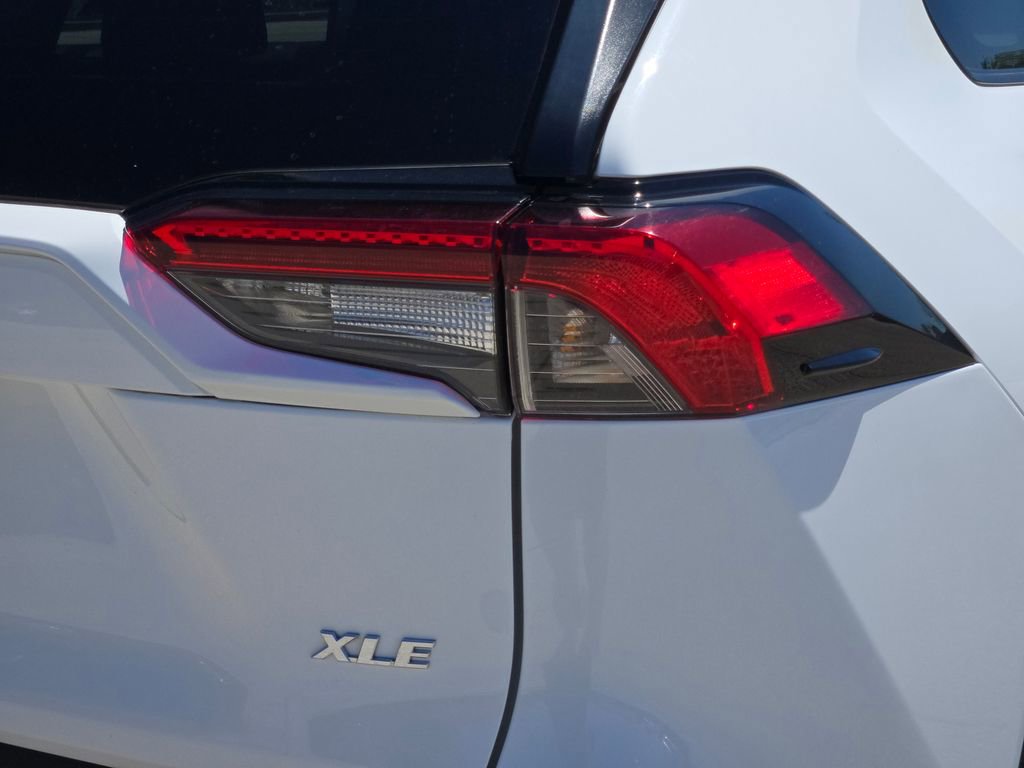Used 2024 Toyota RAV4 XLE FWD image 12