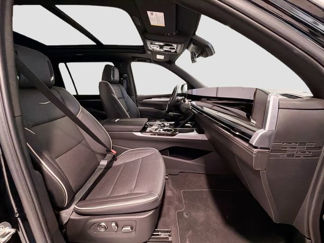 Used 2025 Cadillac Escalade ESV Premium Luxury image 27