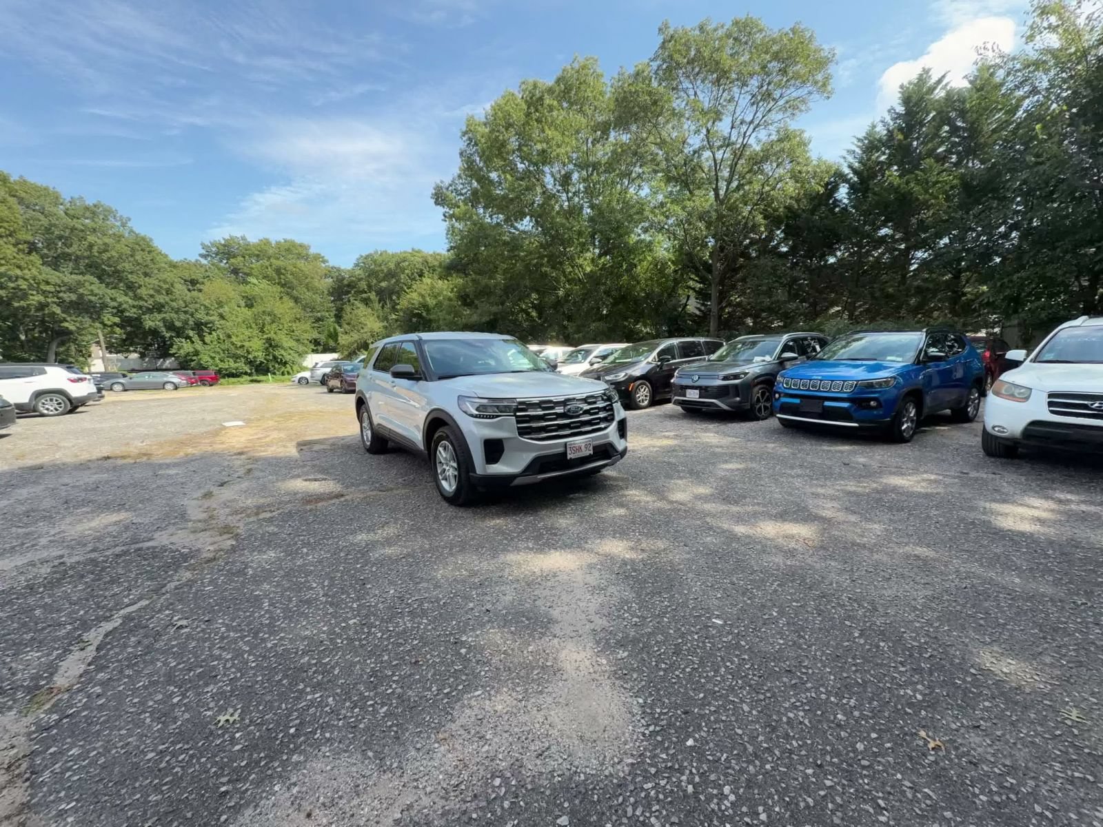 Used 2026 Ford Explorer Active AWD/4WD image 3