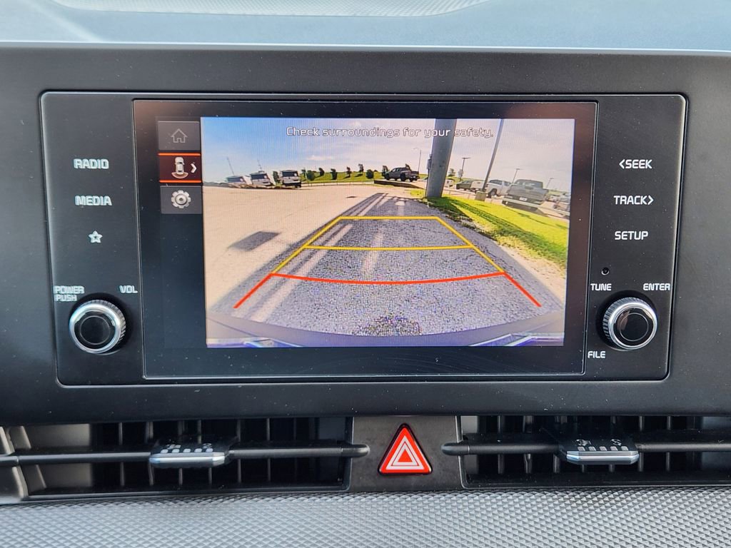 Used 2025 Kia Sportage LX FWD image 18