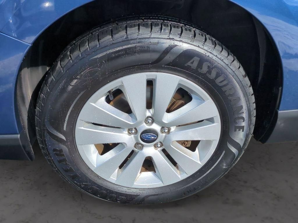 Used 2019 Subaru Outback 2.5i Premium image 10