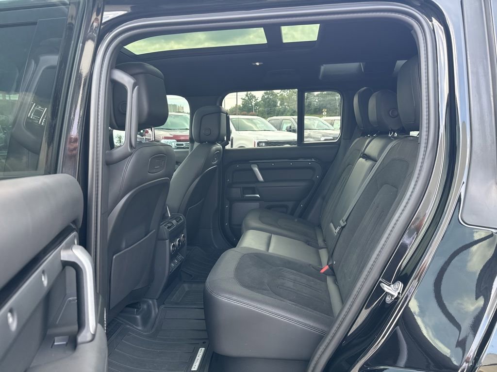 Used 2022 Land Rover Defender 110 V8 image 13