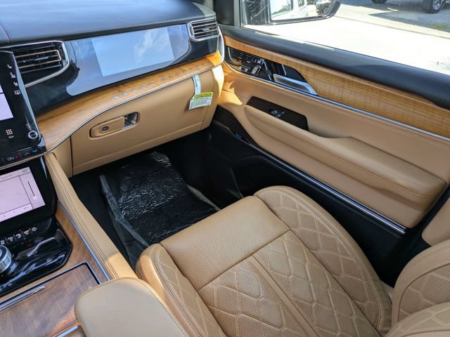 New 2025 Jeep Grand Wagoneer Series III w/ Rear Seat Video Group 1 AWD/4WD image 20