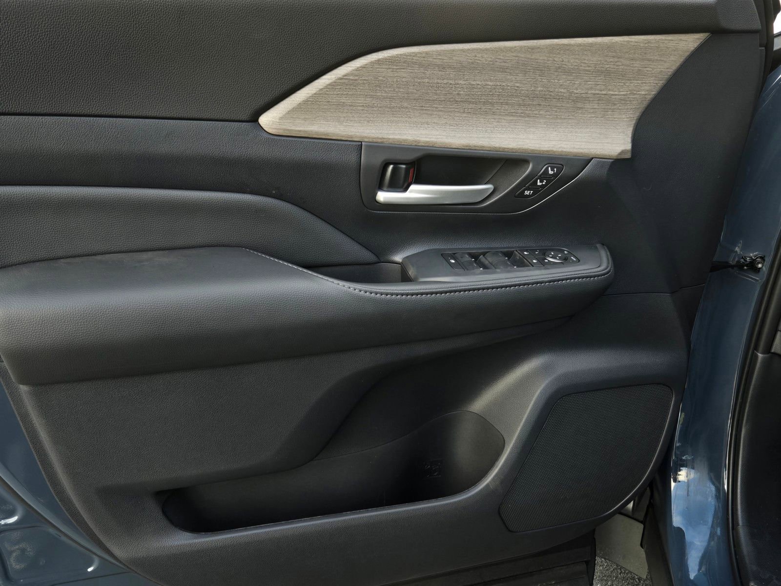 Certified 2026 Toyota Grand Highlander Platinum image 9