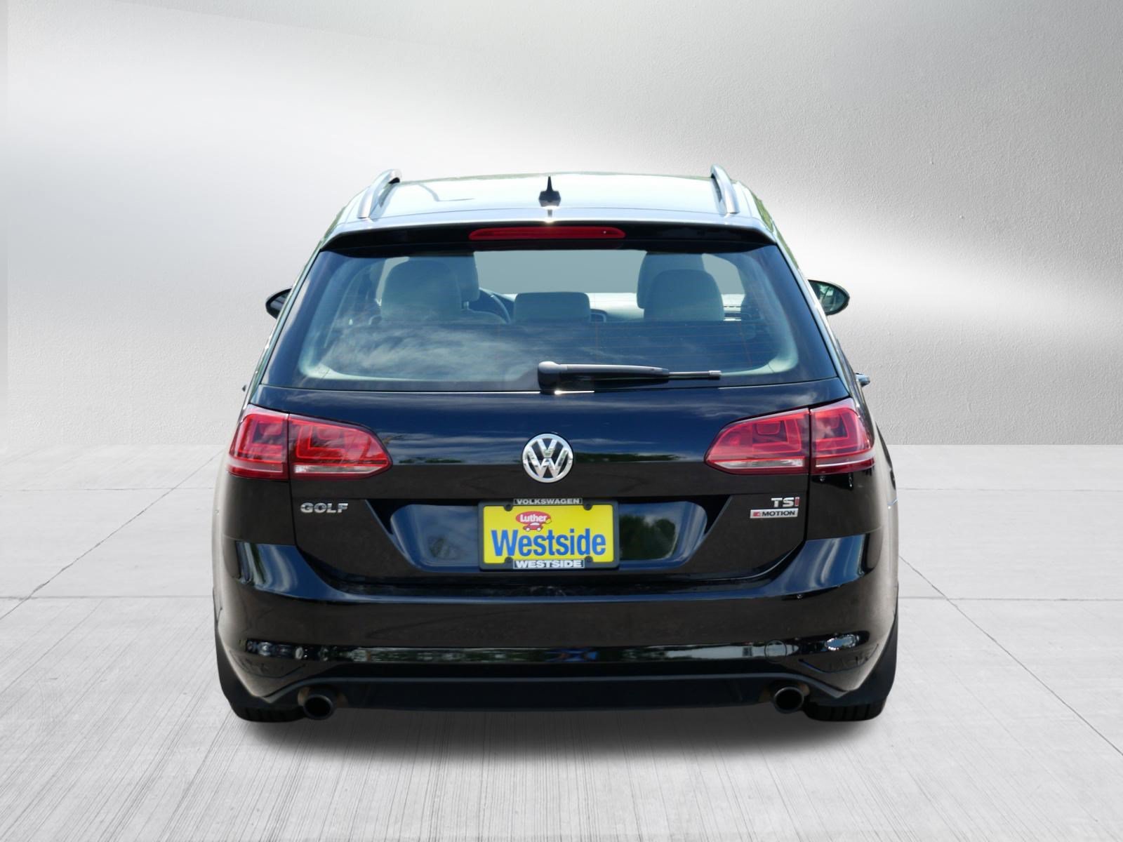 Used 2017 Volkswagen Golf S AWD/4WD image 6