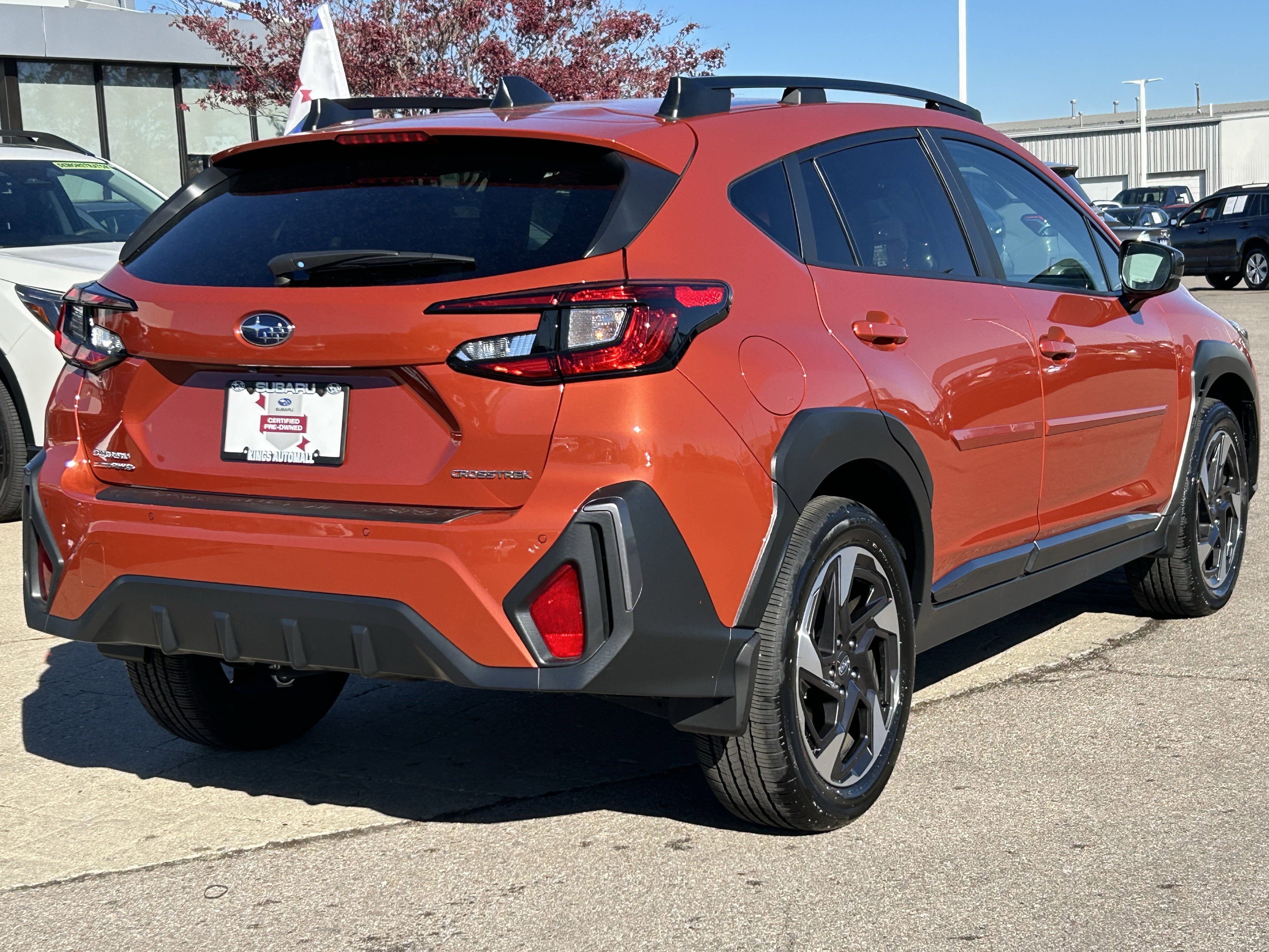Certified 2025 Subaru Crosstrek 2.5i Limited w/ Crosstrek Mirror Package image 7