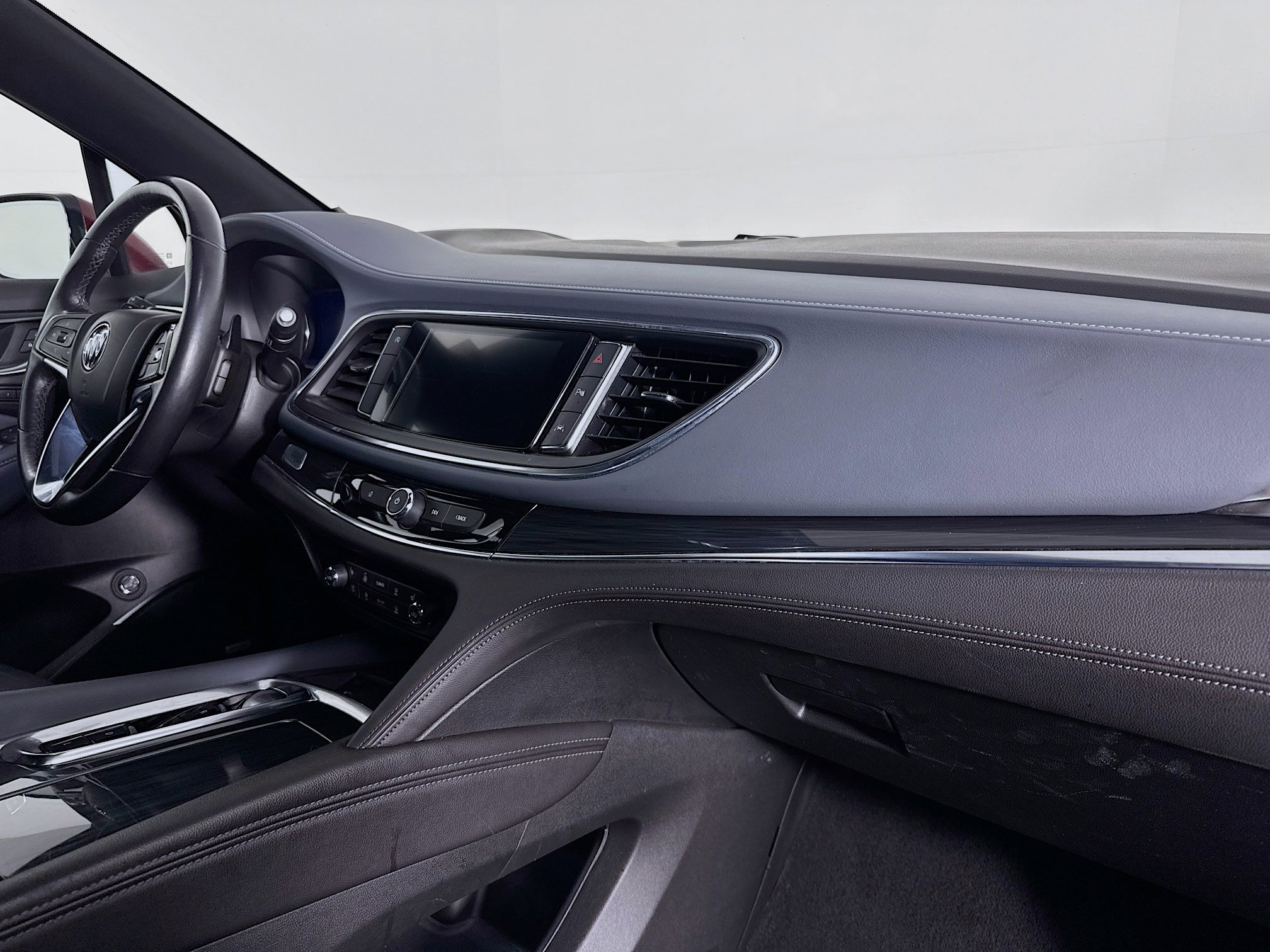 Used 2024 Buick Enclave Premium image 29