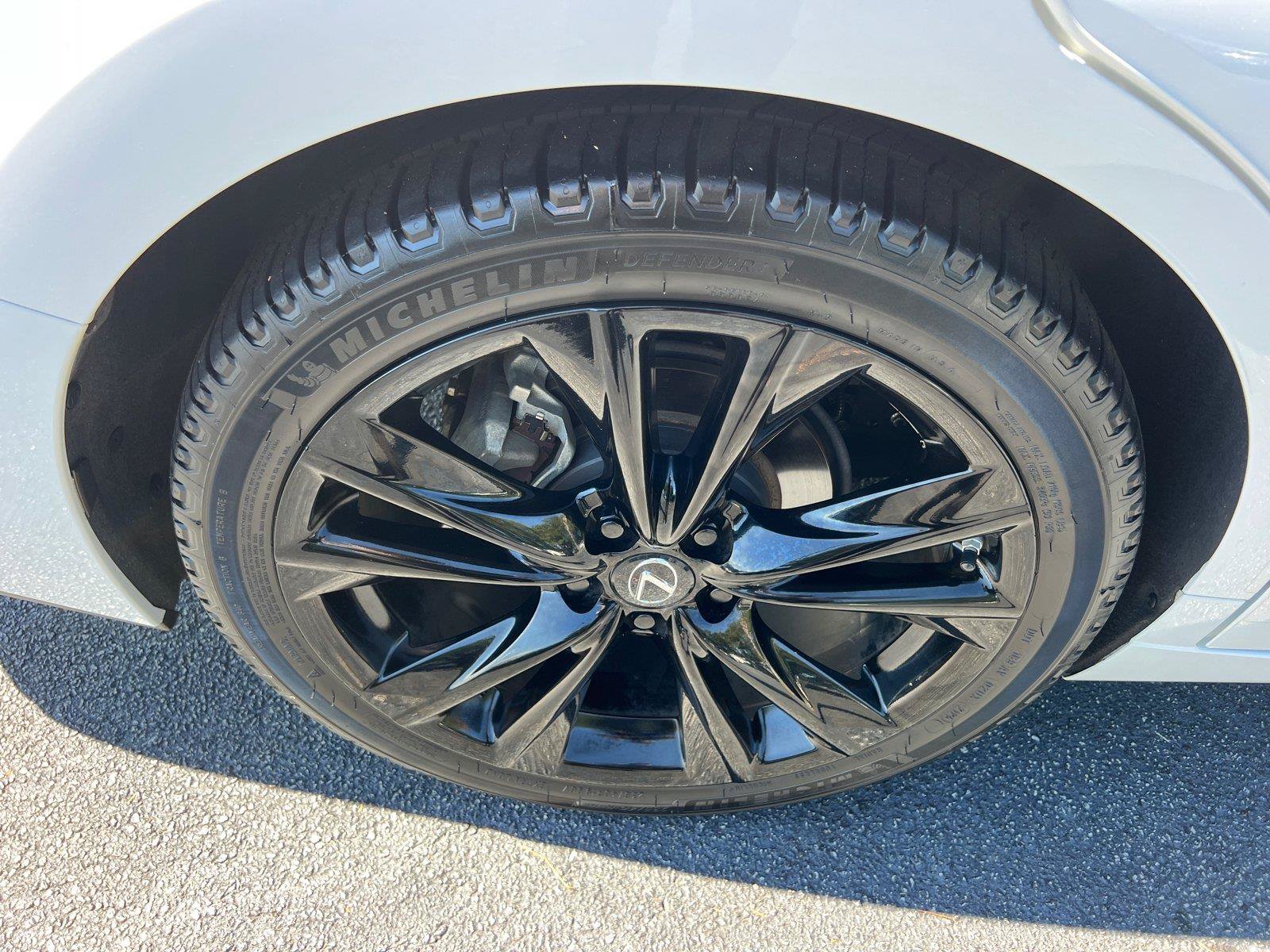 Certified 2023 Lexus ES 350 F Sport w/ Accessory Package (Z1) FWD image 17