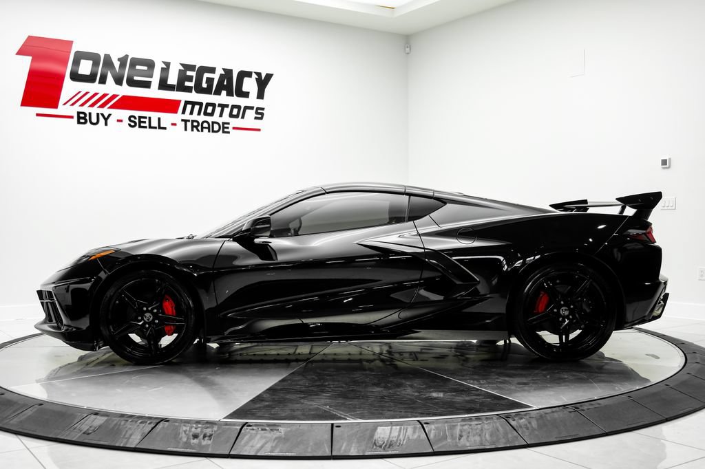 Used 2021 Chevrolet Corvette Stingray Premium Cpe w/ Engine Appearance Package RWD image 13
