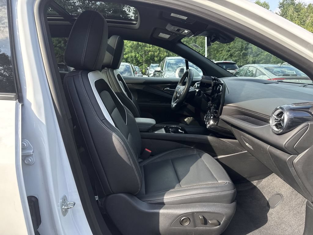 Used 2025 Chevrolet Blazer EV LT AWD/4WD image 24