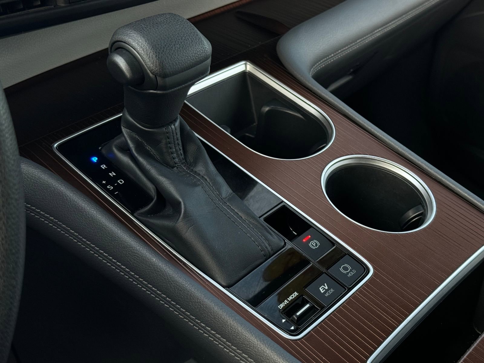 Used 2022 Toyota Sienna LE image 25