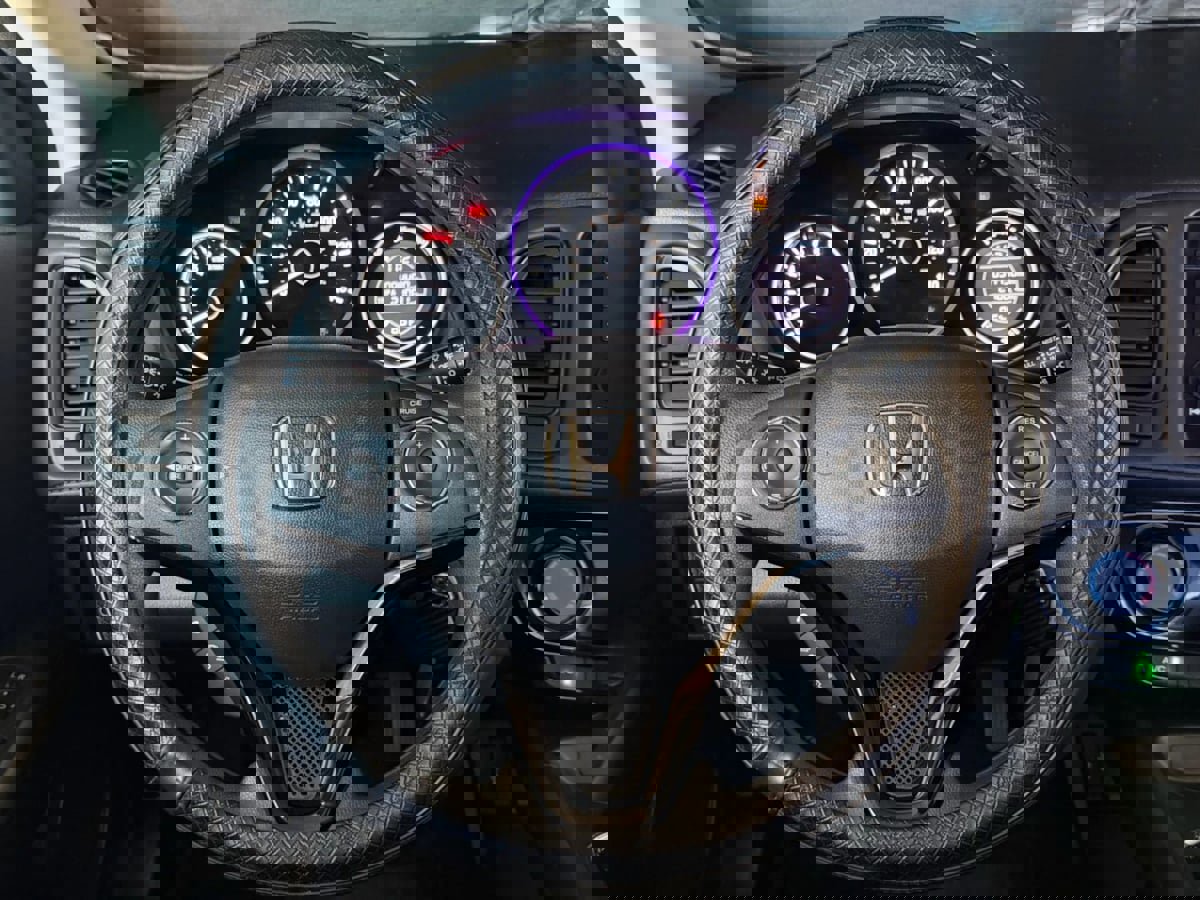 Used 2016 Honda HR-V LX image 49