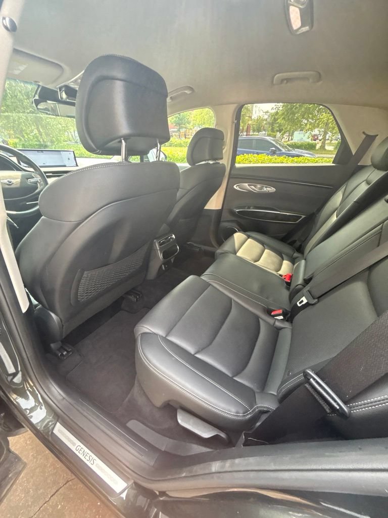 Used 2025 Genesis GV70 2.5T AWD/4WD image 17